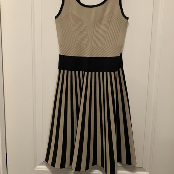 Guess Sweater dress - Picture 3 of 4